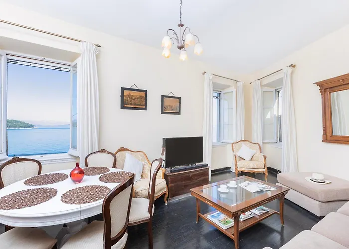 Angiolina Sea View *